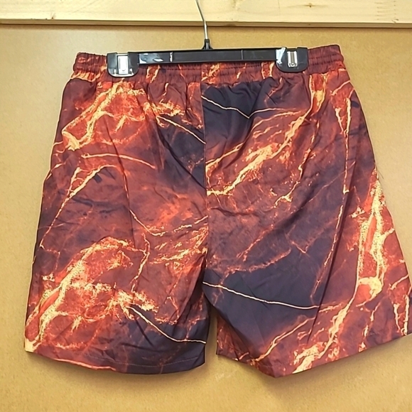 BoohooMan Size M Red Lava Mid-Length Marble Swim Shorts - Picture 2 of 8